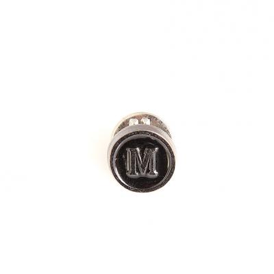M016